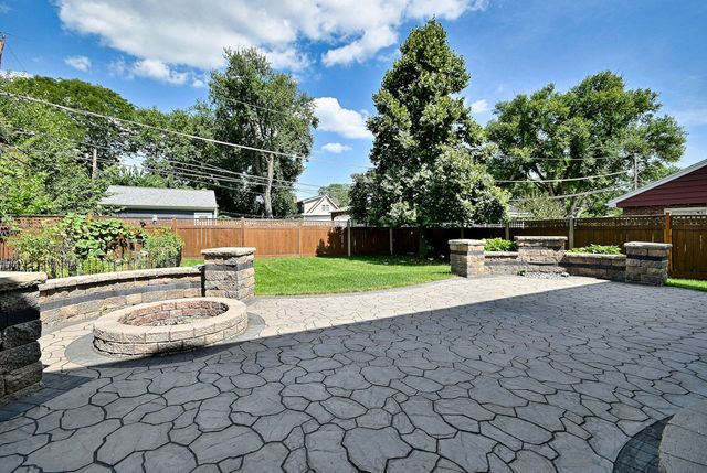 1908 S HARRISON Street, Glenview, IL 60025