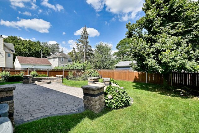 1908 S HARRISON Street, Glenview, IL 60025