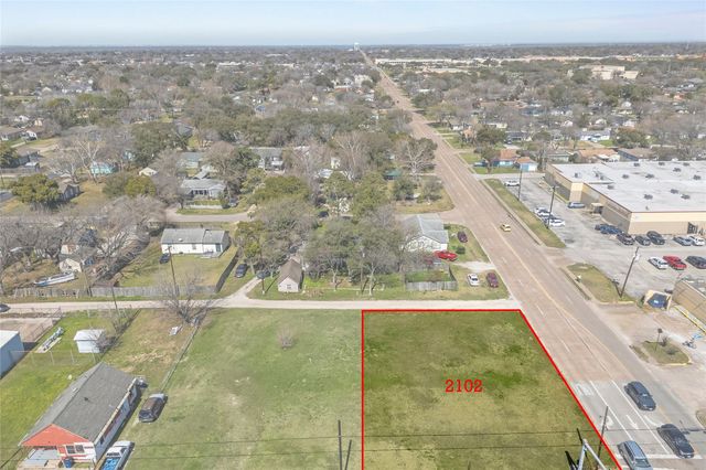 2102 Texas Avenue, Texas City, TX 77590