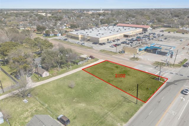 2102 Texas Avenue, Texas City, TX 77590