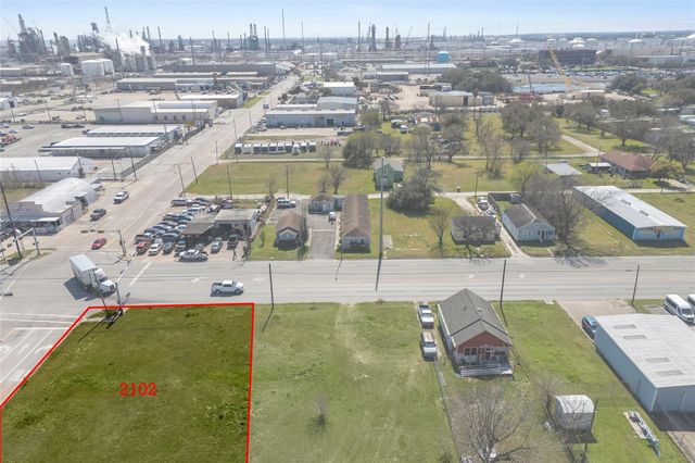 2102 Texas Avenue, Texas City, TX 77590