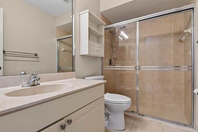 118 Fernwood Crescent, Royal Palm Beach, FL 33411