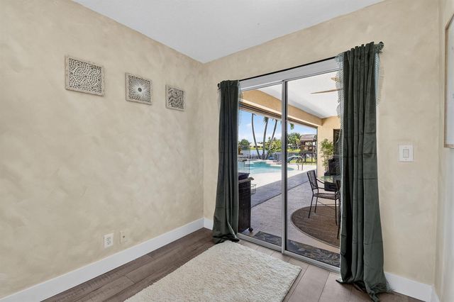 118 Fernwood Crescent, Royal Palm Beach, FL 33411