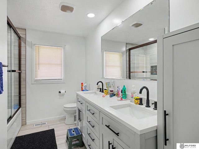 8402 S 26th Street, Bellevue, NE 68147