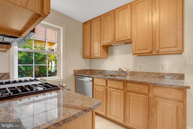 101 N COLUMBUS ST, Arlington, VA 22203