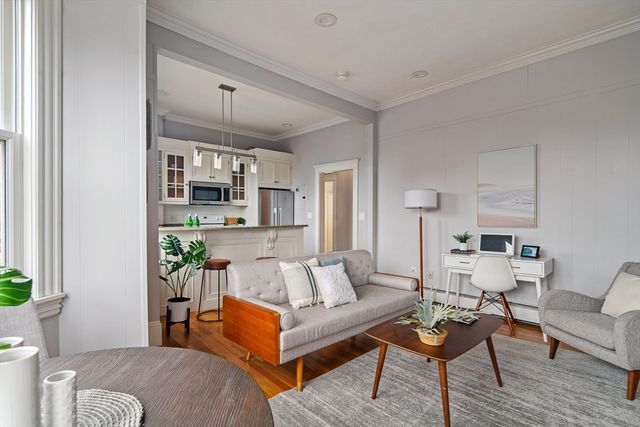 30 Pinckney St 7, Boston, MA 02114