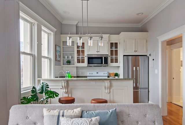 30 Pinckney St 7, Boston, MA 02114