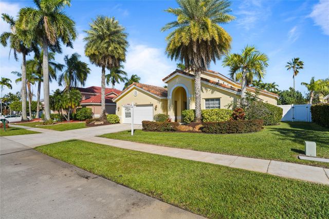 955 NW 202nd Avenue, Pembroke Pines, FL 33029