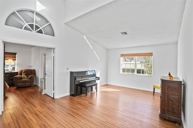 955 NW 202nd Avenue, Pembroke Pines, FL 33029