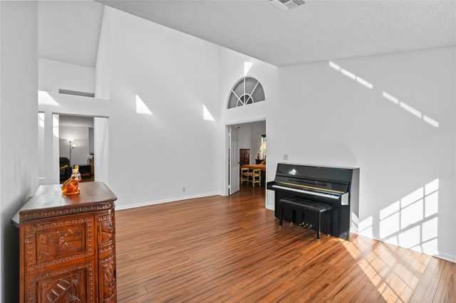 955 NW 202nd Avenue, Pembroke Pines, FL 33029