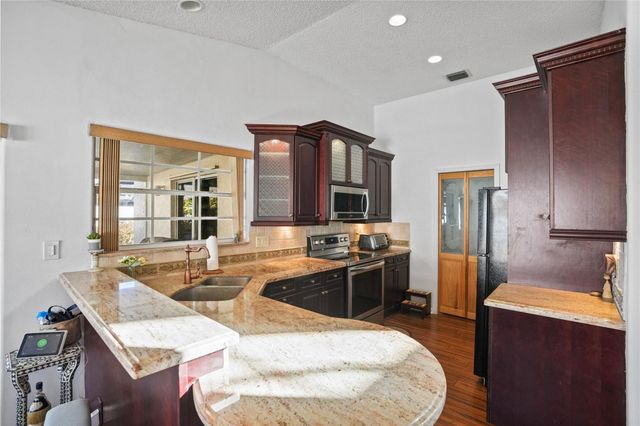 955 NW 202nd Avenue, Pembroke Pines, FL 33029