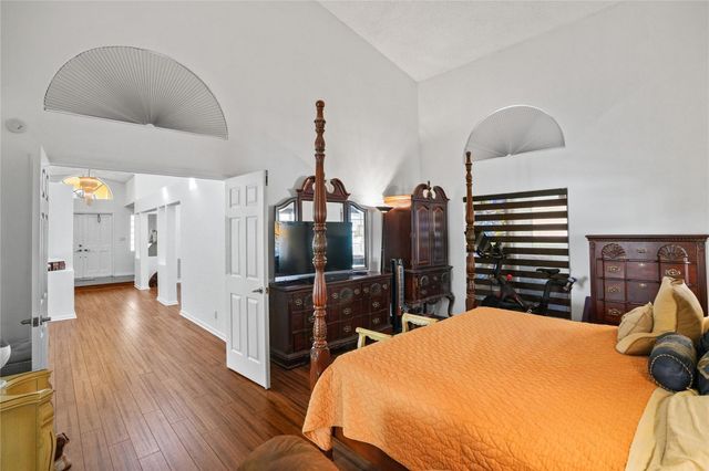 955 NW 202nd Avenue, Pembroke Pines, FL 33029