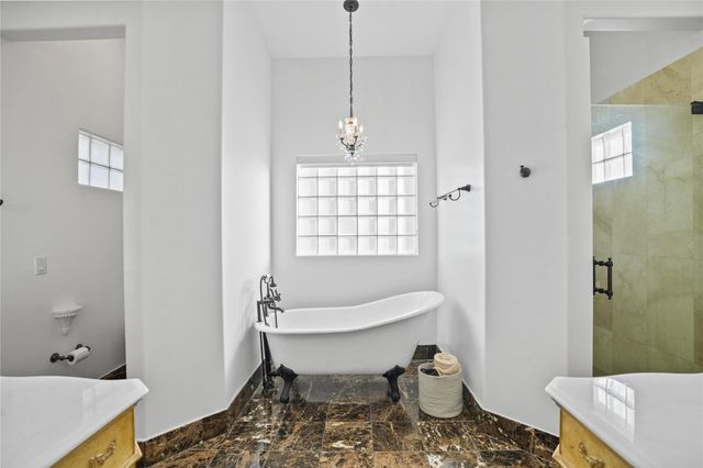 955 NW 202nd Avenue, Pembroke Pines, FL 33029