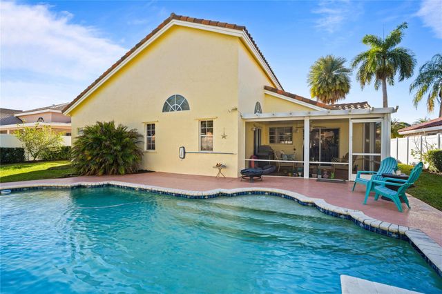 955 NW 202nd Avenue, Pembroke Pines, FL 33029