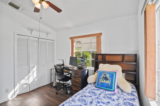 955 NW 202nd Avenue, Pembroke Pines, FL 33029