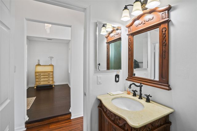 955 NW 202nd Avenue, Pembroke Pines, FL 33029