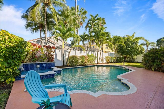 955 NW 202nd Avenue, Pembroke Pines, FL 33029