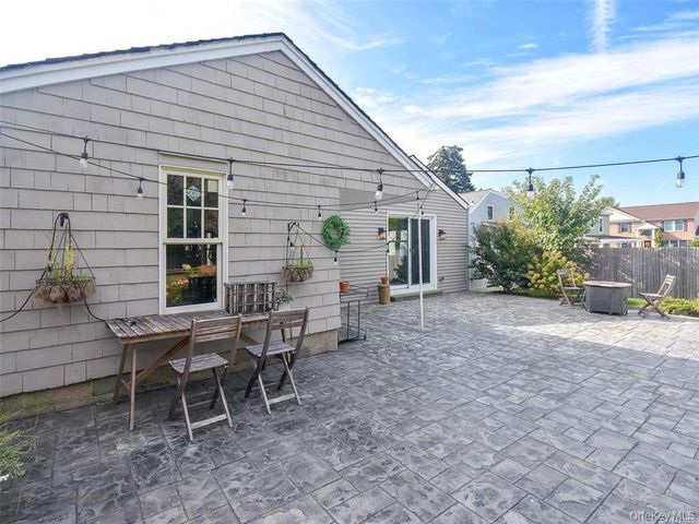63 Elm Avenue 1, Glen Cove, NY 11542