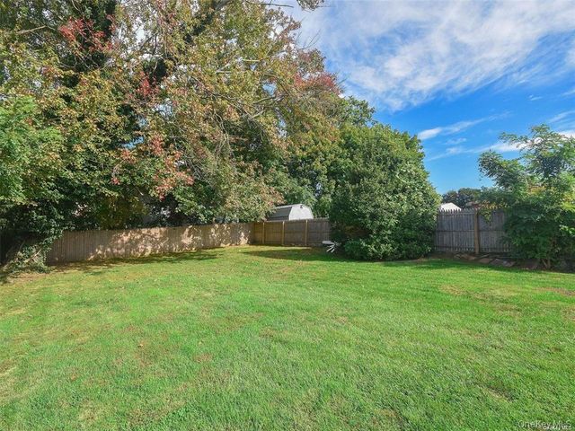 63 Elm Avenue 1, Glen Cove, NY 11542