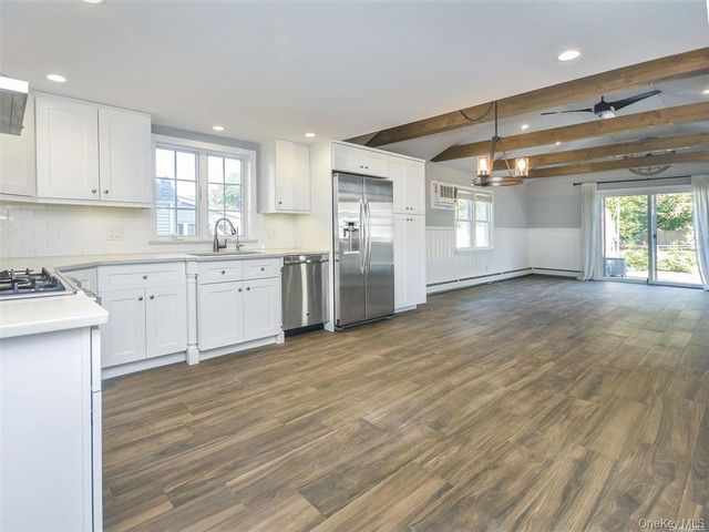 63 Elm Avenue 1, Glen Cove, NY 11542