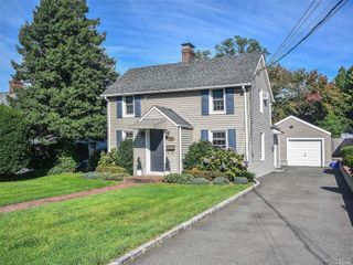 63 Elm Avenue 1, Glen Cove, NY 11542