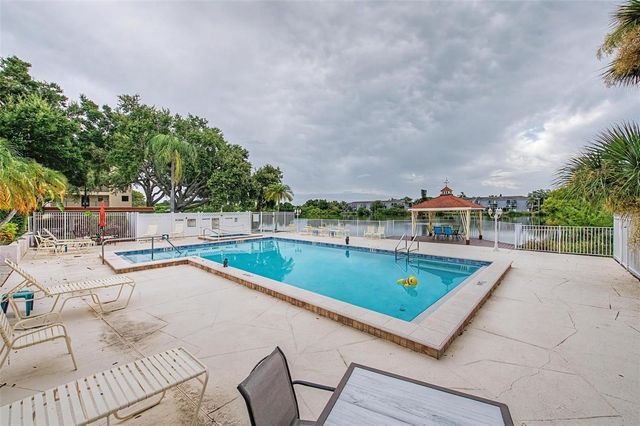 11485 OAKHURST ROAD 204, Largo, FL 33774