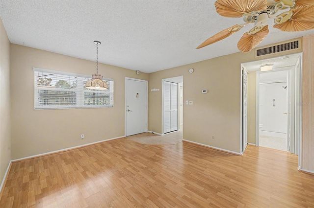11485 OAKHURST ROAD 204, Largo, FL 33774