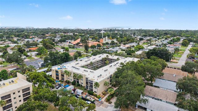 11485 OAKHURST ROAD 204, Largo, FL 33774