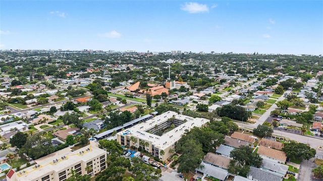 11485 OAKHURST ROAD 204, Largo, FL 33774