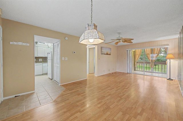 11485 OAKHURST ROAD 204, Largo, FL 33774