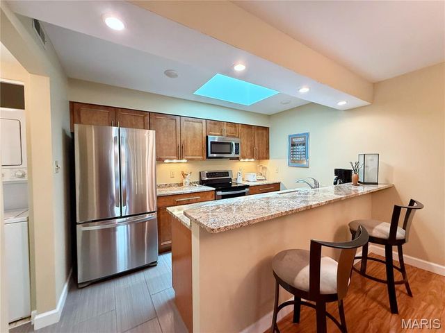 4235 Pine Boulevard 21, St Louis, MO 63108