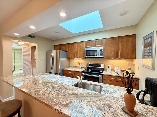 4235 Pine Boulevard 21, St Louis, MO 63108