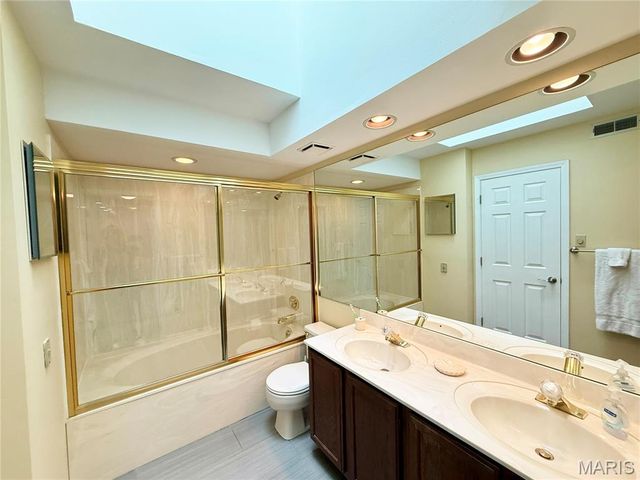 4235 Pine Boulevard 21, St Louis, MO 63108