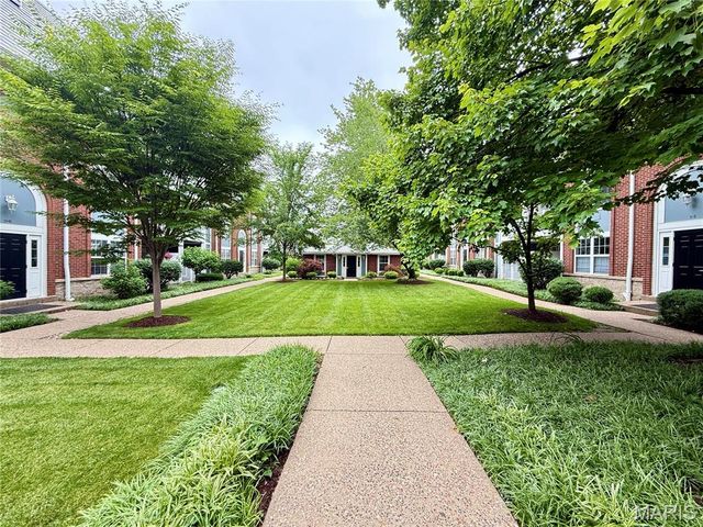 4235 Pine Boulevard 21, St Louis, MO 63108