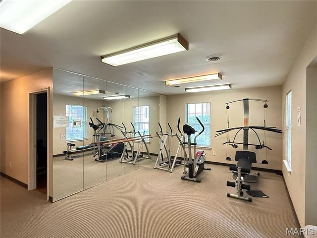 4235 Pine Boulevard 21, St Louis, MO 63108