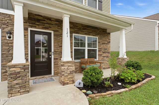 121 Kaley Lane, Lenoir City, TN 37771