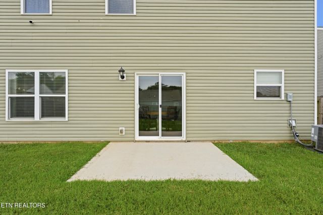 121 Kaley Lane, Lenoir City, TN 37771