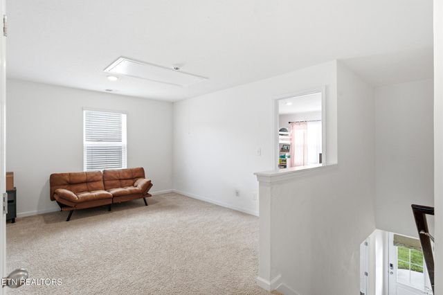 121 Kaley Lane, Lenoir City, TN 37771