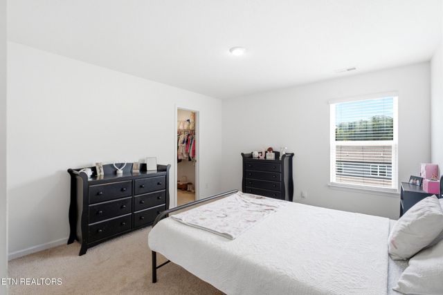 121 Kaley Lane, Lenoir City, TN 37771