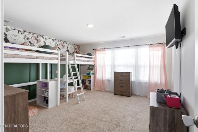 121 Kaley Lane, Lenoir City, TN 37771