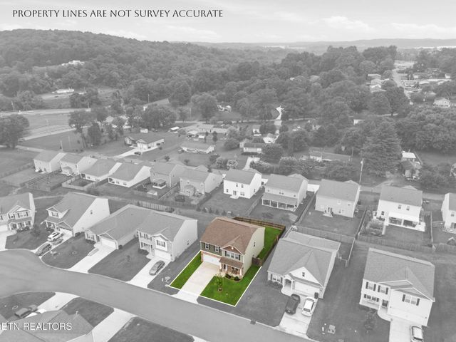 121 Kaley Lane, Lenoir City, TN 37771