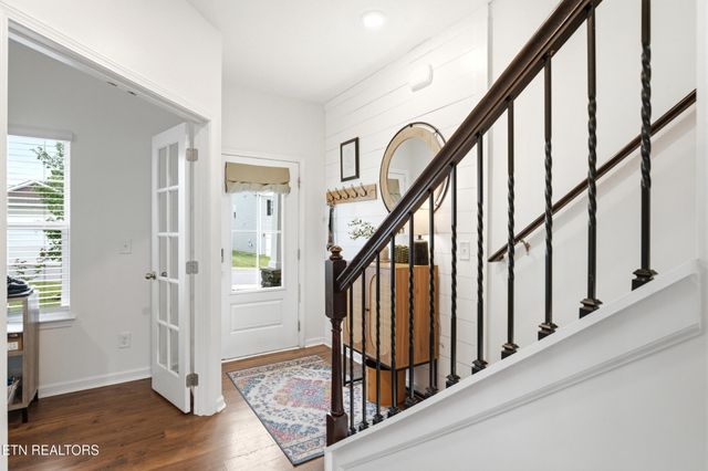 121 Kaley Lane, Lenoir City, TN 37771