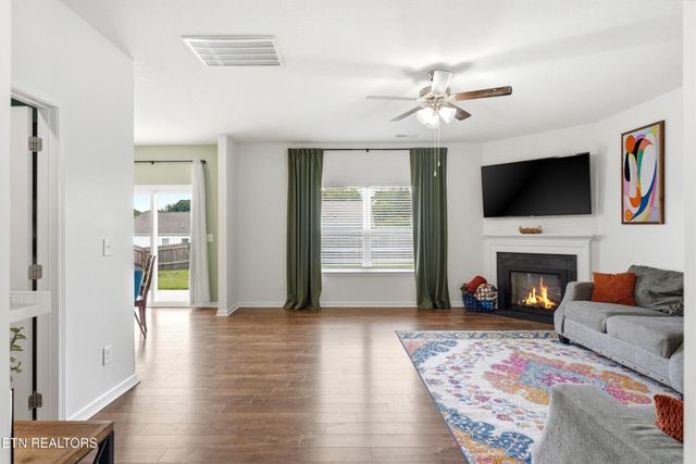 121 Kaley Lane, Lenoir City, TN 37771