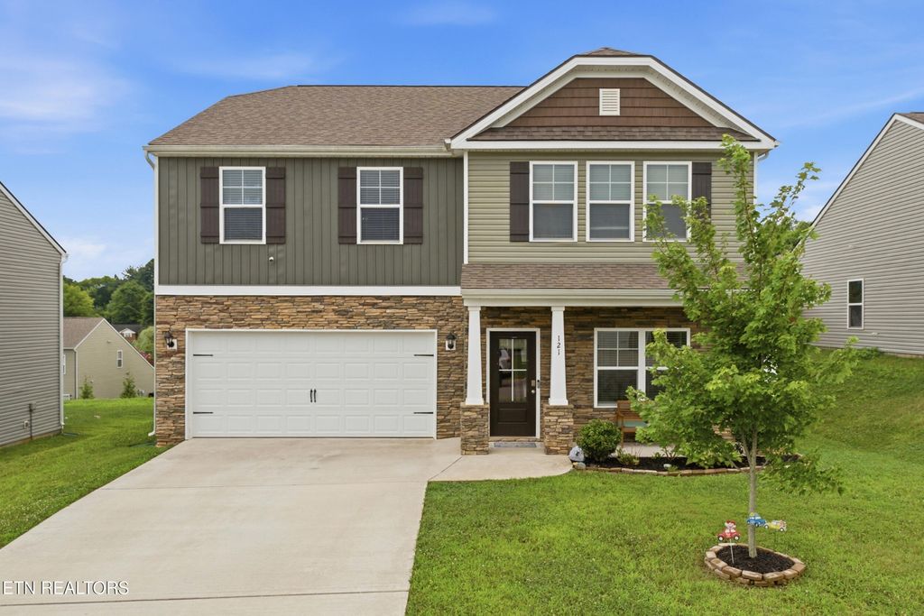 121 Kaley Lane, Lenoir City, TN 37771