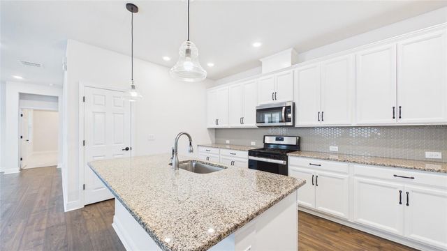 13890 KINGFISHER GLEN DRIVE, Lithia, FL 33547