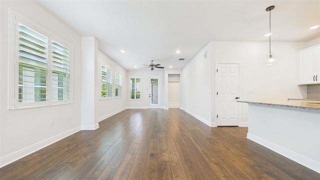13890 KINGFISHER GLEN DRIVE, Lithia, FL 33547