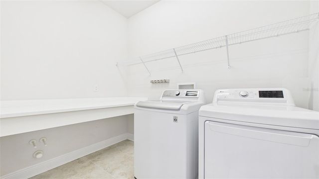 13890 KINGFISHER GLEN DRIVE, Lithia, FL 33547
