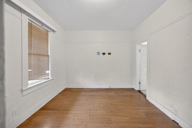 3307 37th St, Sacramento, CA 95817