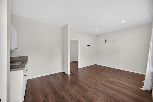 3307 37th St, Sacramento, CA 95817