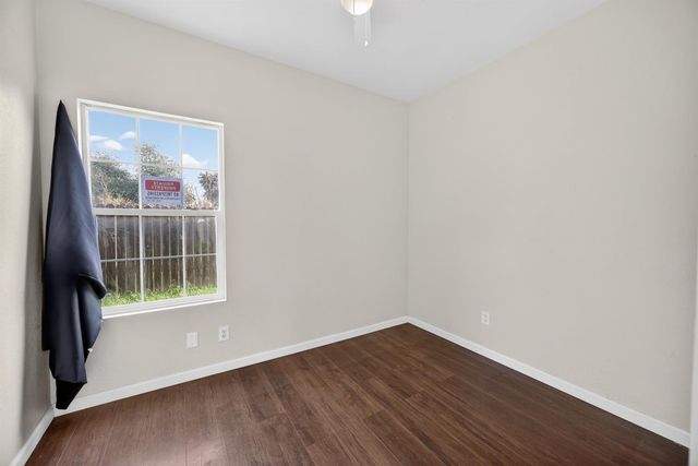 3307 37th St, Sacramento, CA 95817